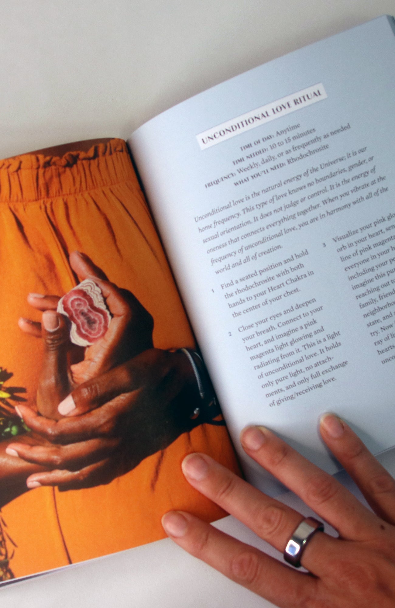 Crystal Healing for Women: A Modern Guide to the Power of Crystals for Renewed Energy, Strength, and Wellness
